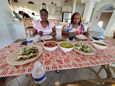 EAT Cabo Catering thumb 2